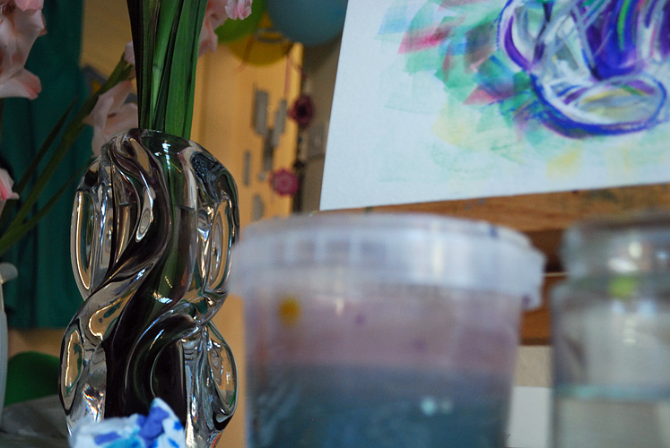 Sketching a glass vase